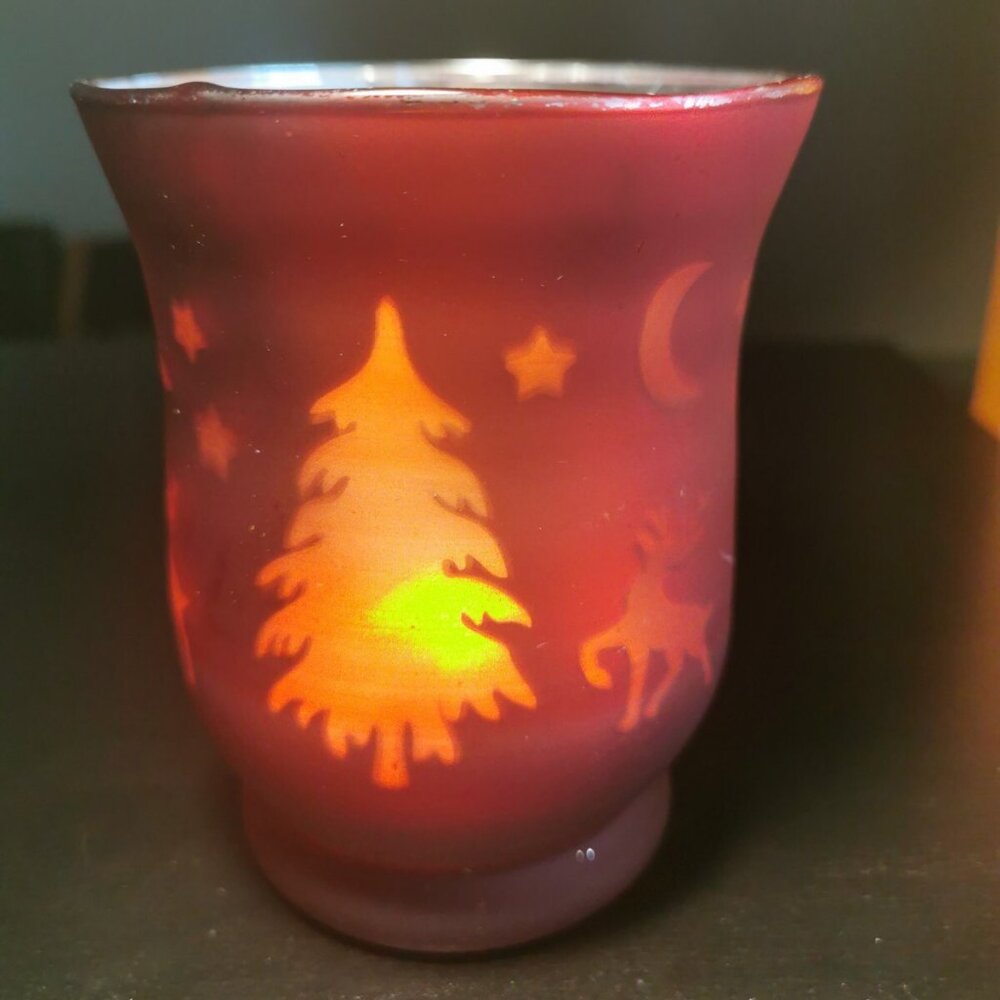 Giftcraft Christmas‎ Theme Red Candle Holder